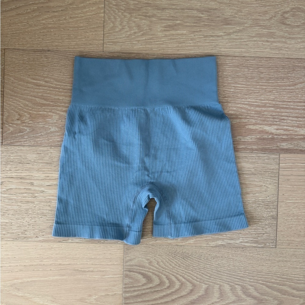 Women's Ribbed Seamless High-Waisted Stretchy Shorts Bundle Size S - Picture 4 of 4